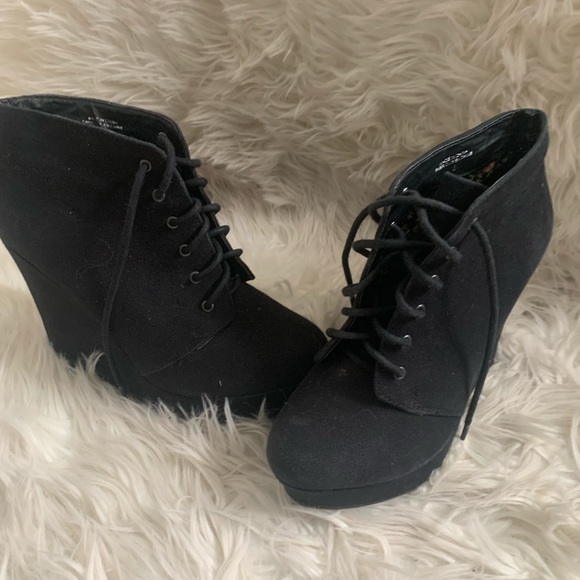 Black cute comfy heels - Picture 3 of 14